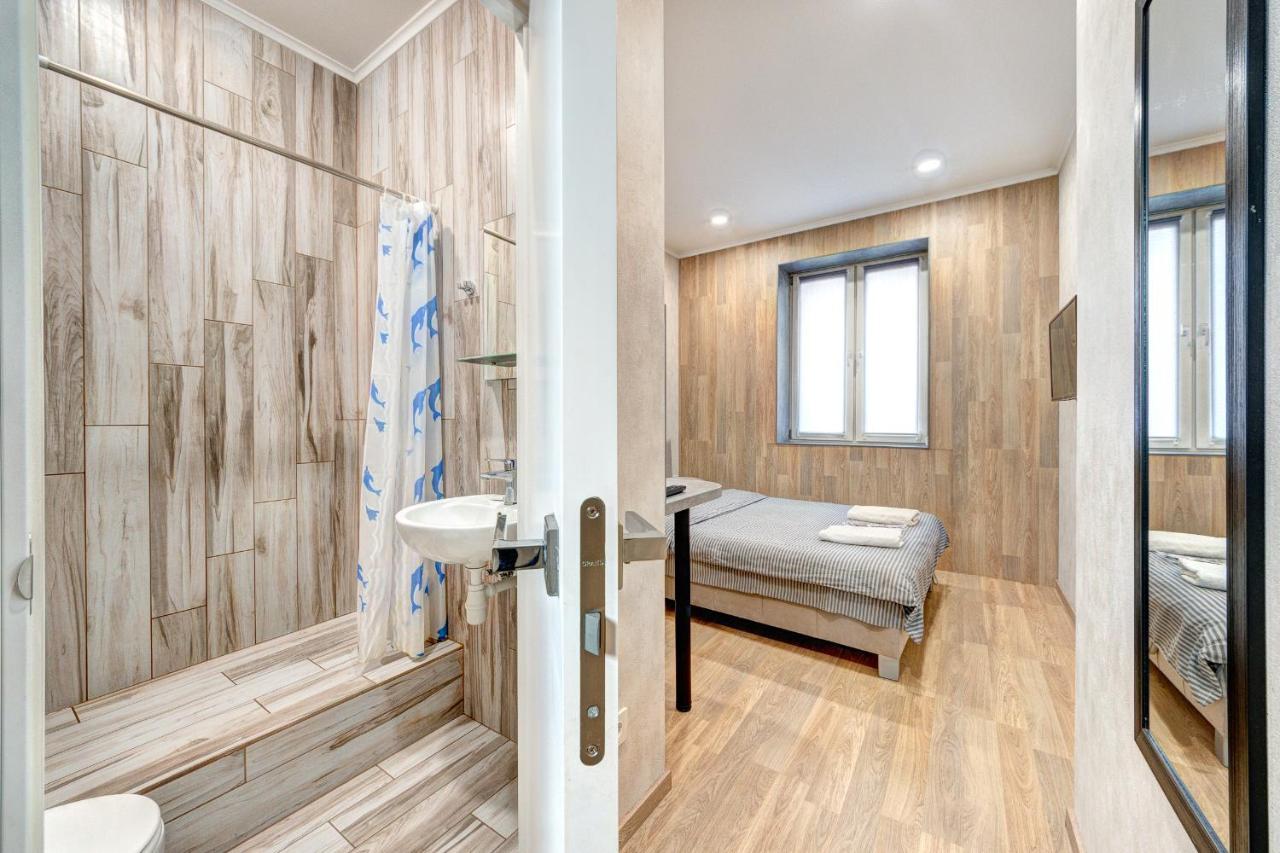 1 Room Apartment Near National Circus Kyiv Exterior photo